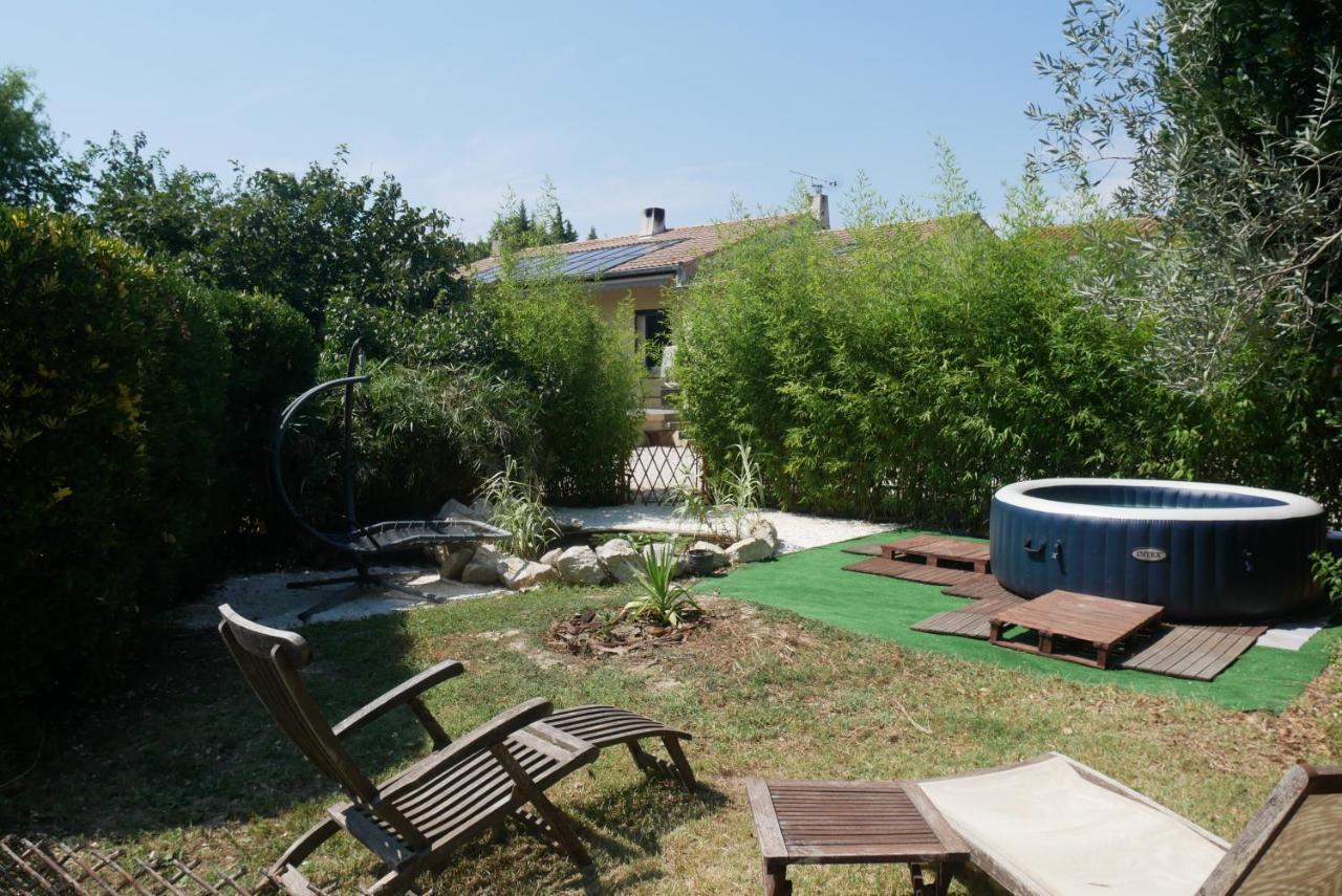 La Petite Maison Arles Esterno foto